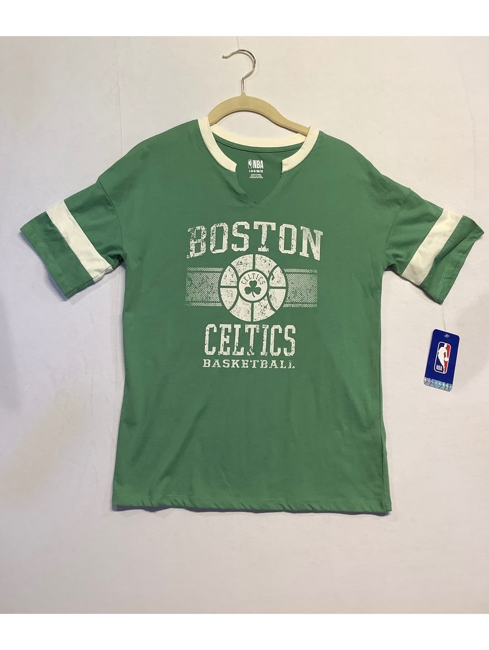 NWT NBA Boston Celtics Basketball T-Shirt for Kids Size 10/12 Large